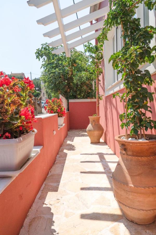 Lefko'S House- Contemporary, Fully Renovated House Villa Kassiopi Exterior photo
