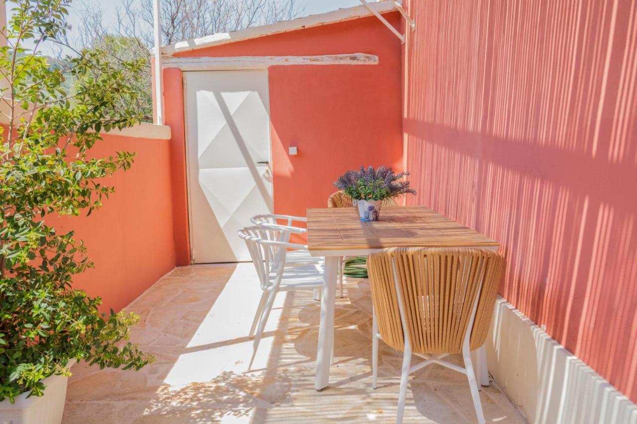 Lefko'S House- Contemporary, Fully Renovated House Villa Kassiopi Exterior photo